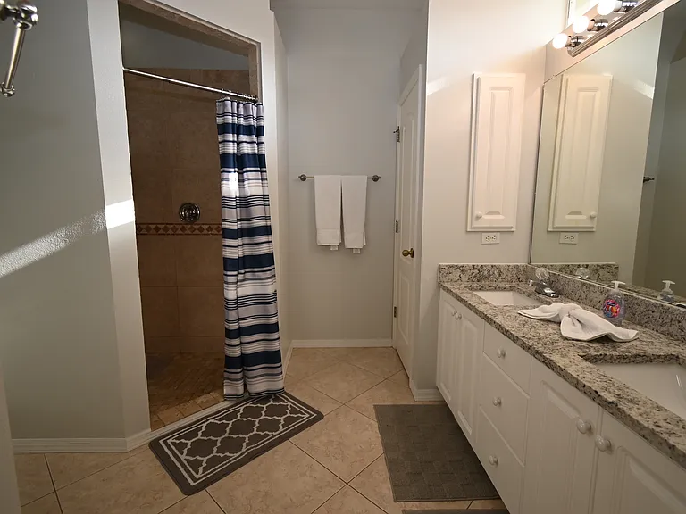 2649 SW 32nd St — Photo 11