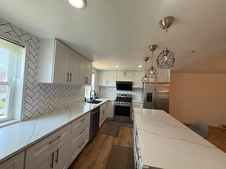 2727 Taunton St — Photo 14