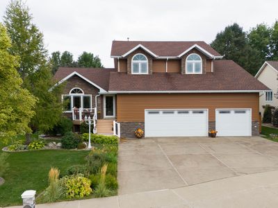 609 Sudbury Ave, Bismarck, ND, 58503