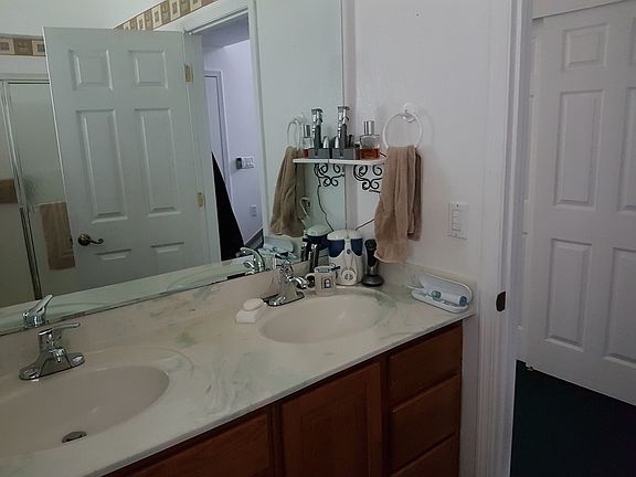 Downstairs 3/4 bath with double sinks