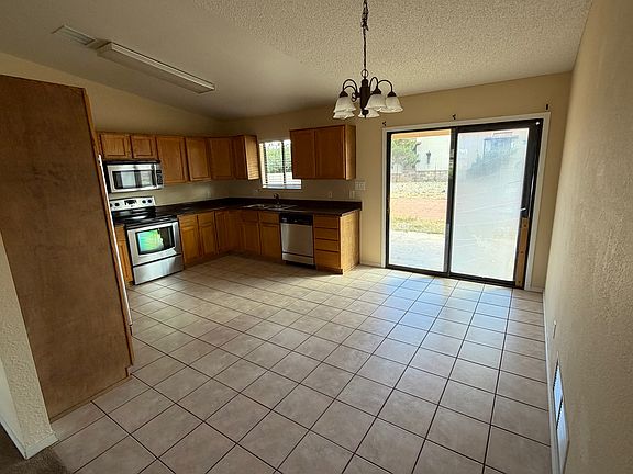 5th image of 1428 Cottonwood Dr