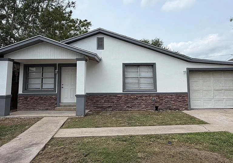 1929 Taxco Dr — Photo 1