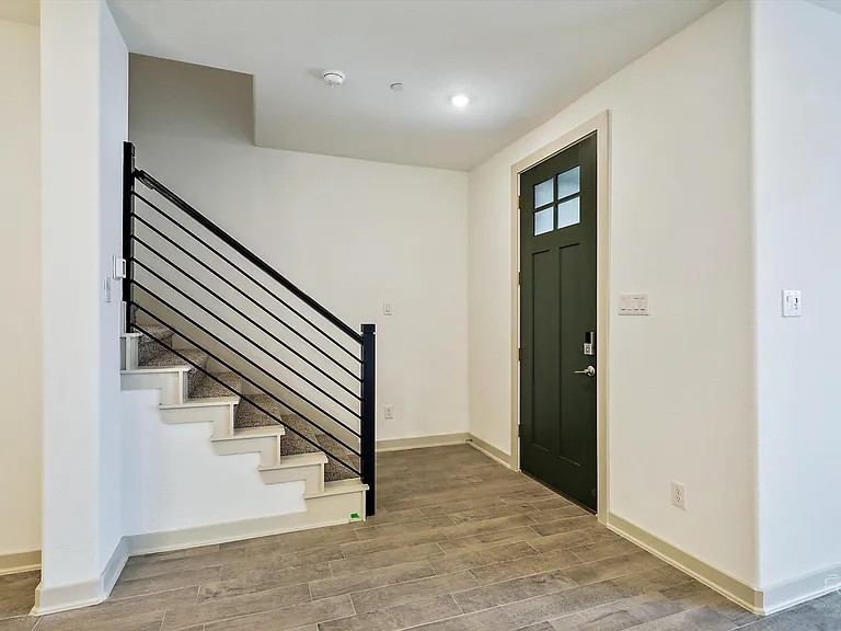543 Eiseley Dr — Photo 24