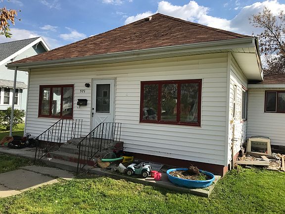 5th image of 321 5th Ave S
