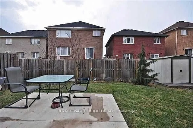 612 Caldwell Cres — Photo 17