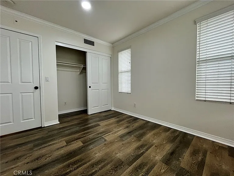 1800 Oak #318 — Photo 13