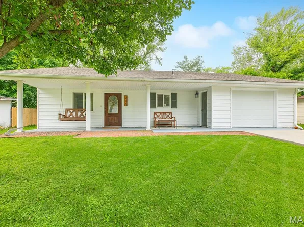 206 W Carson St, Worden, IL 62097