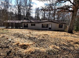 4210 Marthas Chapel Rd, Cunningham, TN 37052