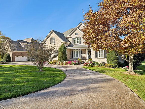 2nd image of 112 Mimosa Dr