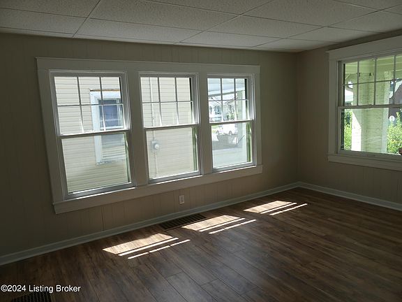 5th image of 4310 Larkwood Ave