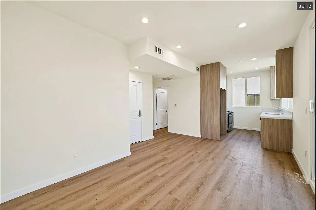8827 Van Nuys Blvd — Photo 3