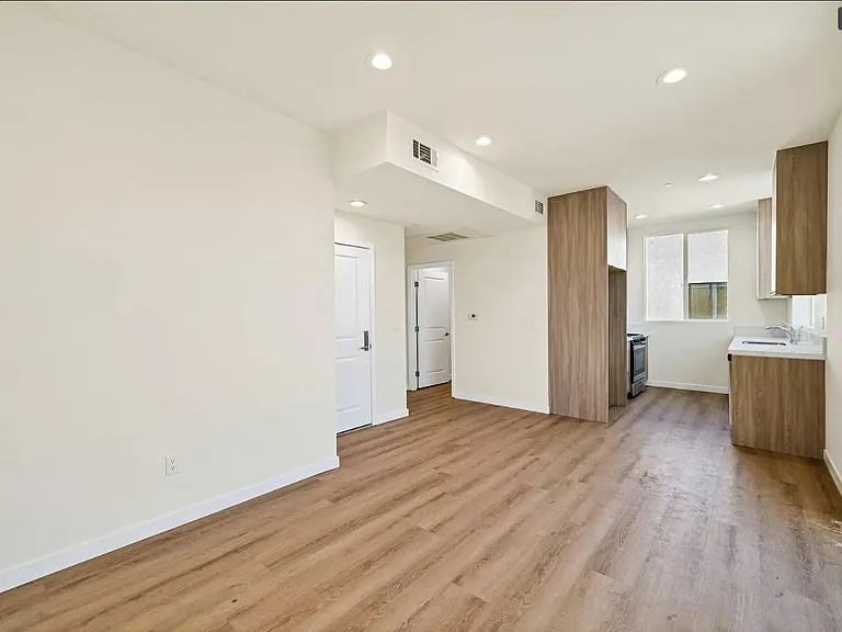 8827 Van Nuys Blvd #201 — Photo 3