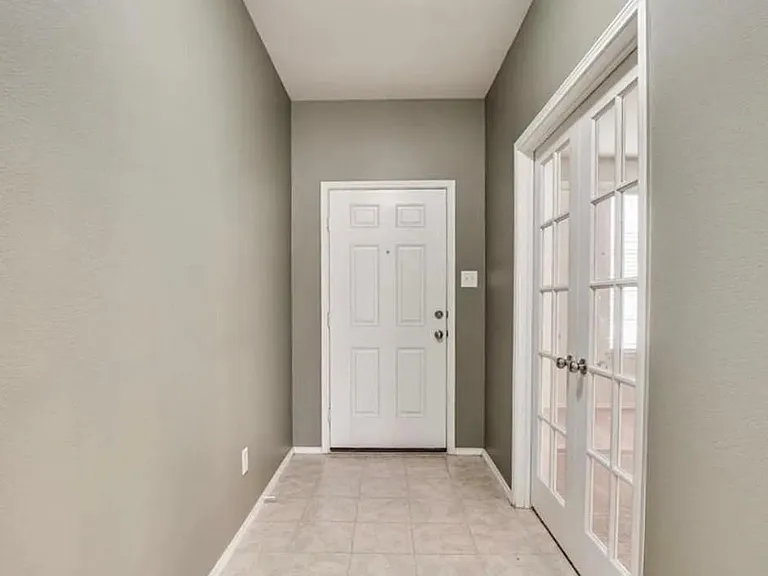1612 Megan Creek Dr — Photo 8