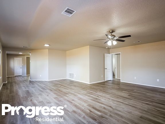 4th image of 358 Las Puertas