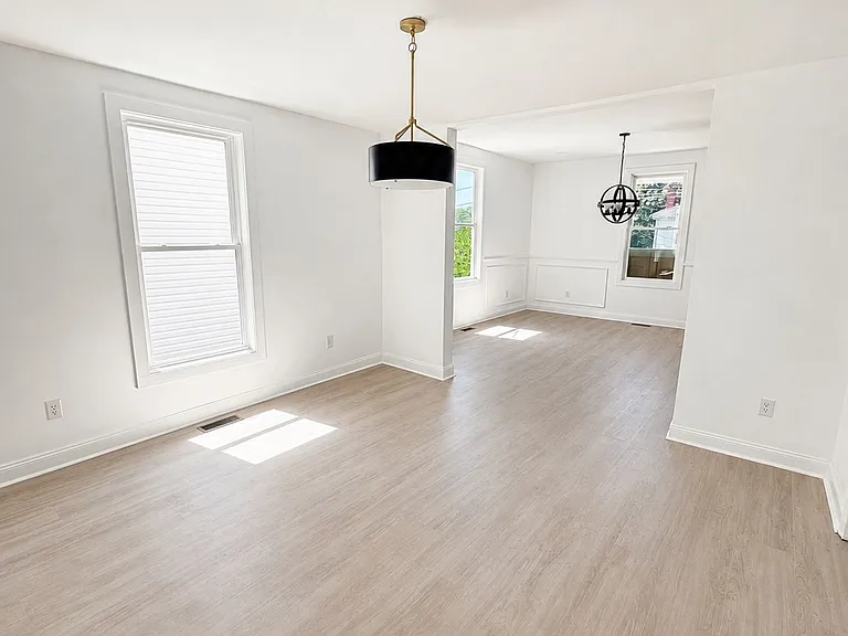 706 Madison St — Photo 5