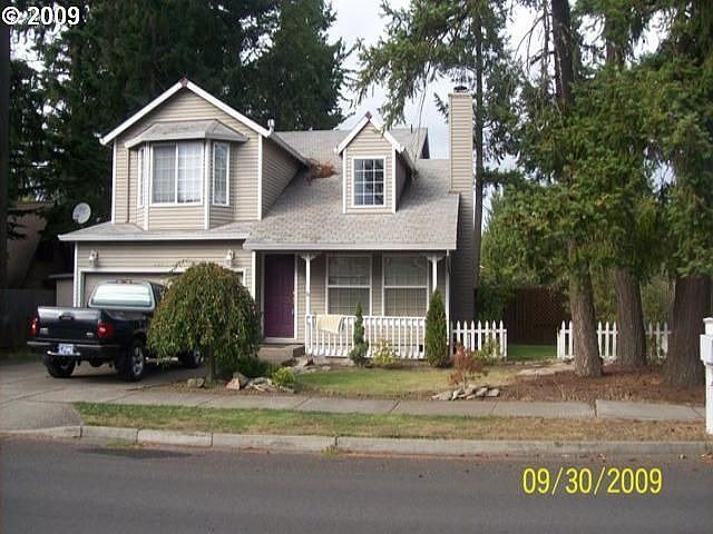 2nd image of 4027 SE Cedar St