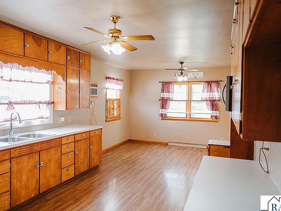 3rd image of 313 E Willis St