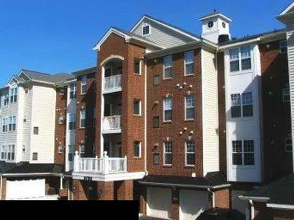 9711 Handerson Pl Unit 207, Manassas Park, VA 20111