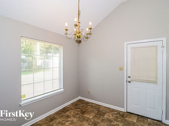 5th image of 7668 Mesa Dr