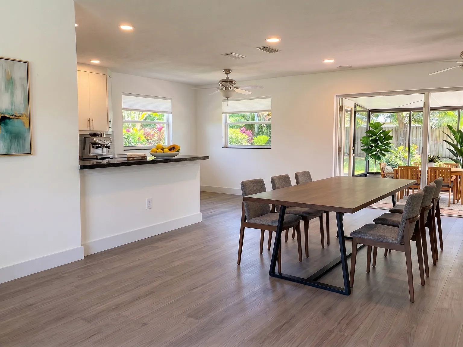 3 bed, 1607 sqft, $3,900 — Photo 3