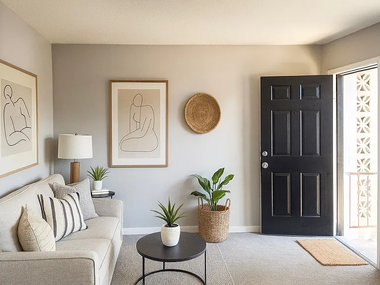 1139 Whitaker Dr #2 — Photo 2