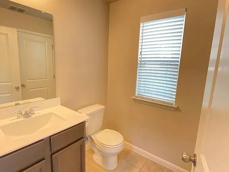 1010 Sand Post Pl — Photo 16