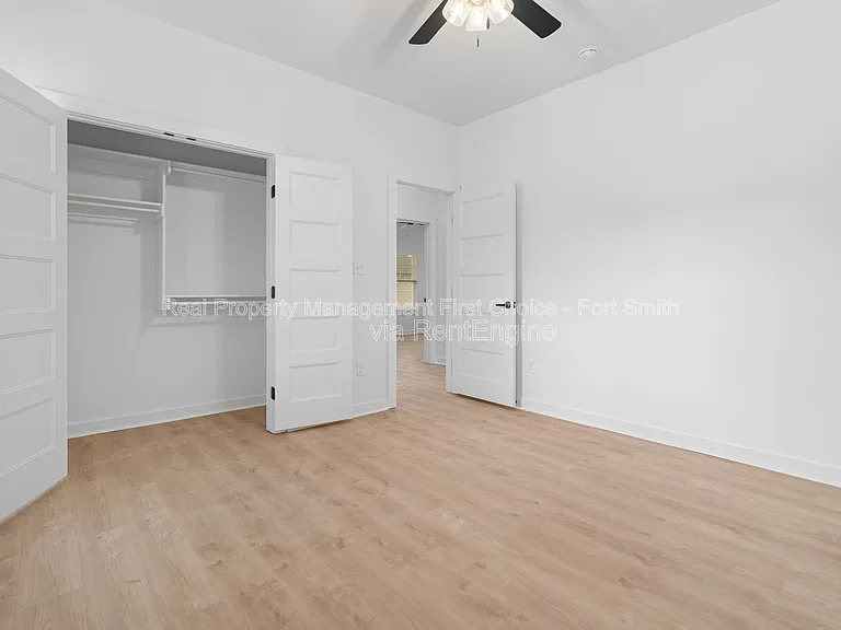 8915 Cambria Cir #A — Photo 21