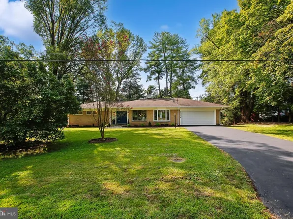 6533 Copa Ct, Falls Church, VA 22044
