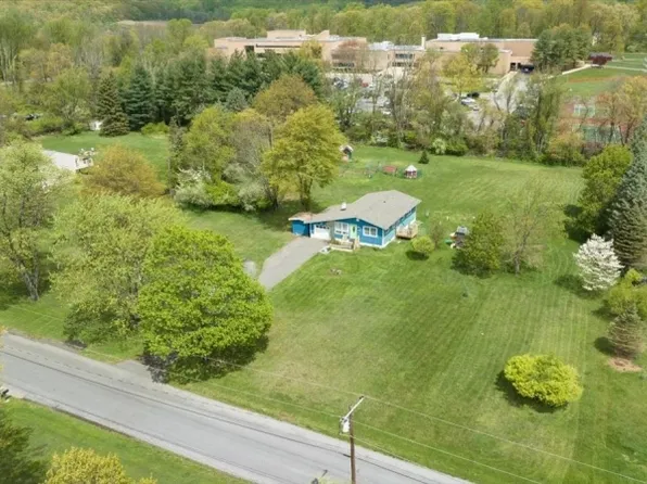 106 Voorhees Rd, Lebanon Twp., NJ 08826