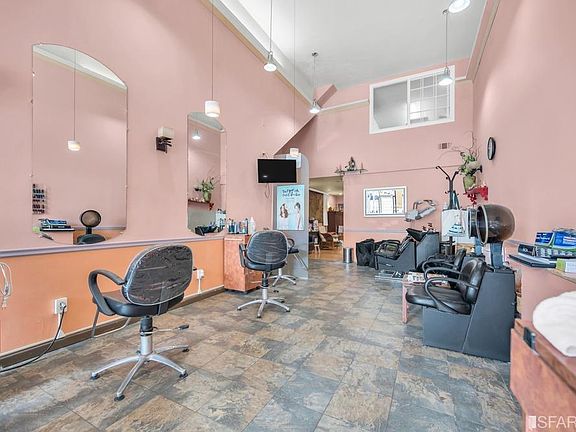 3rd image of 424-428 Taraval St