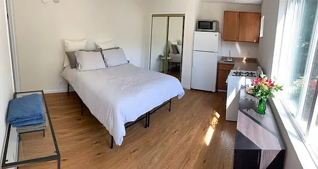 413 Birch St #IN-LAW — Photo 5
