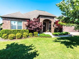 1844 S Cherry Hills Dr, Fayetteville, AR 72701