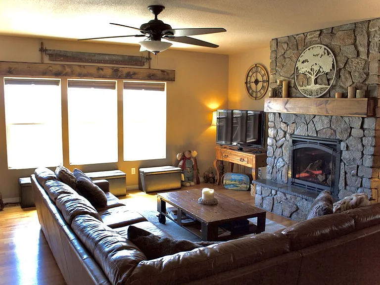 1364 Diamond Rim Dr — Photo 4