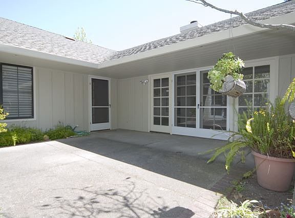 2nd image of 844 Princeton Dr