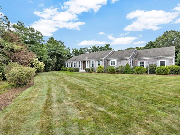 15 Red Cedar Circle, East Falmouth, MA 02536