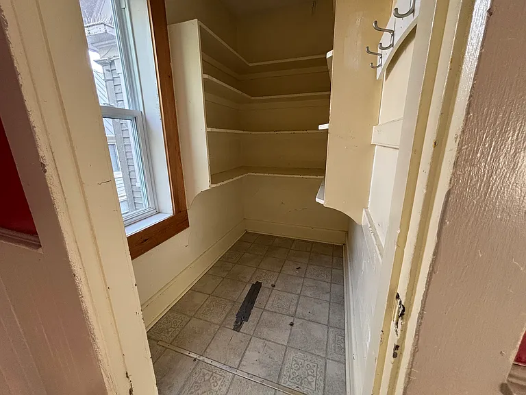 359 Charlotte St #A — Photo 13