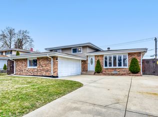 8507 Blue Ridge Ave, Hickory Hills, IL 60457