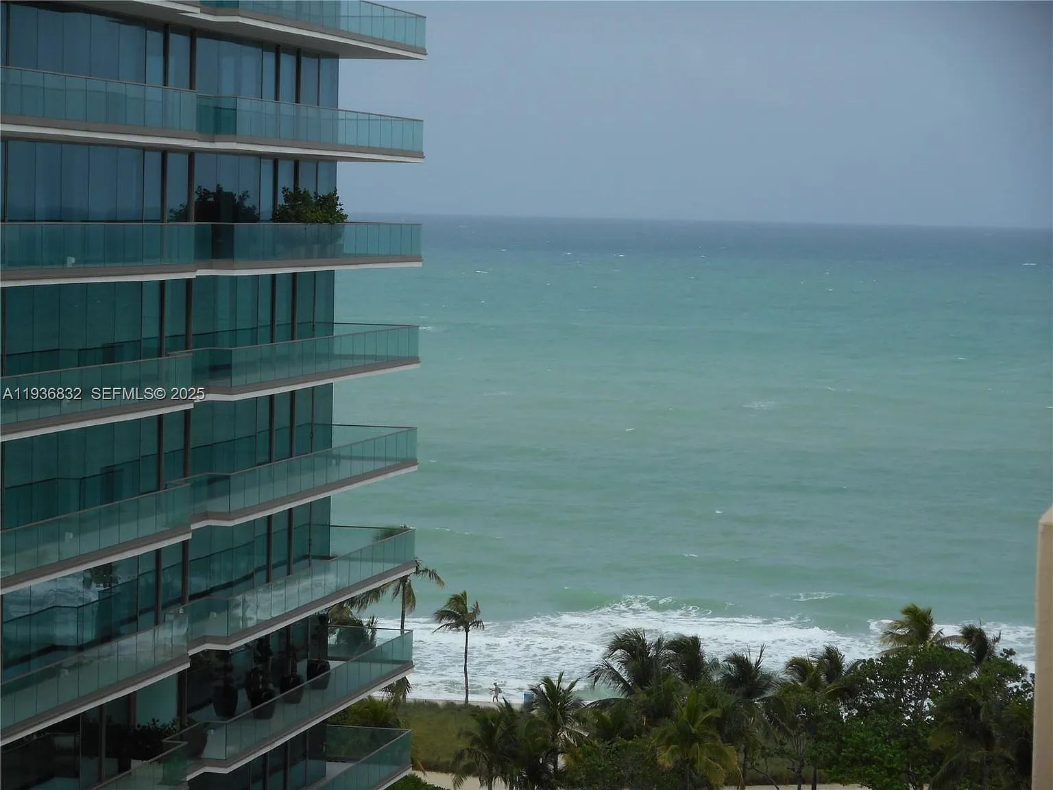 The Plaza Of Bal Harbour — Photo 3