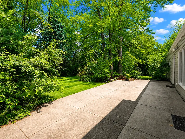 Expansive Patio