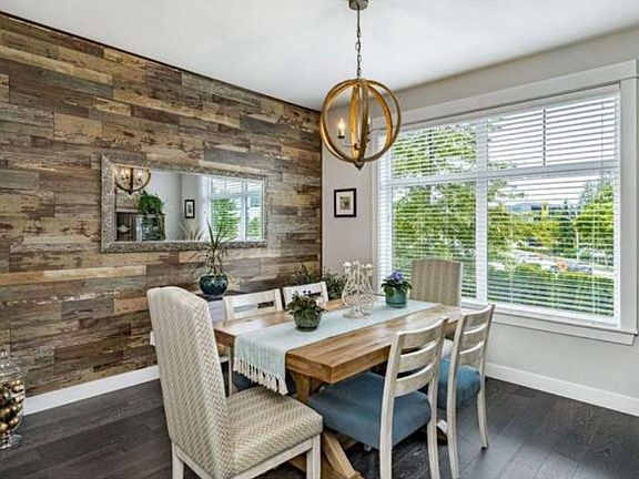 4th image of 3303 Rosemary Heights Cres