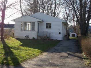 12 Gillis St, Fredonia, NY 14063