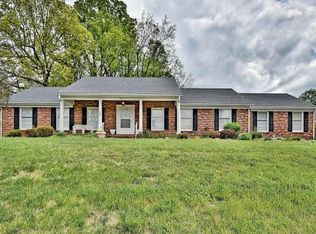 706 Woodland Dr, Elizabethton, TN 37643