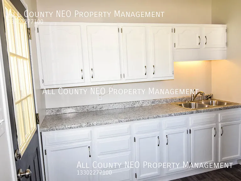 2470 Center Ave — Photo 12