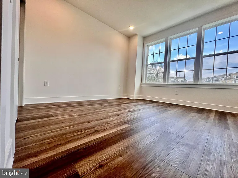 10840 Cedar Ave — Photo 21