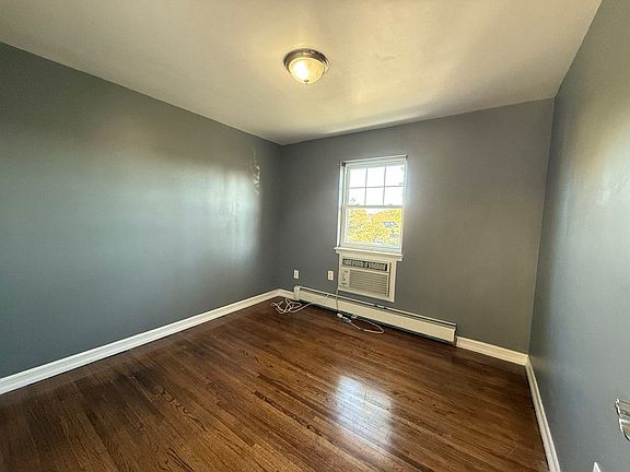 3rd image of 655 Edison Ave Floor 2