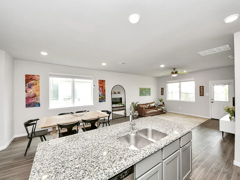2473 Carp Dr — Photo 13