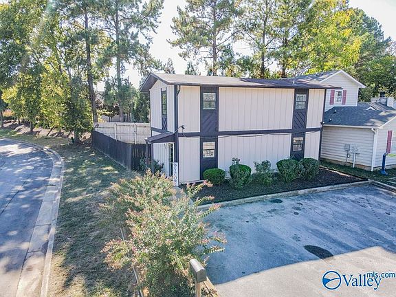 3rd image of 4301 Chalet Cir