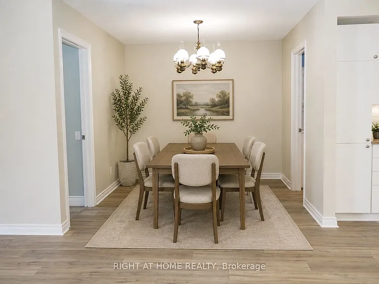 77 Mill St E #10 — Photo 18