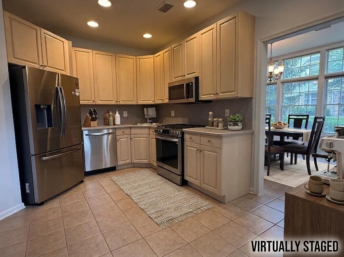 2 bed, $4,000 — Photo 3