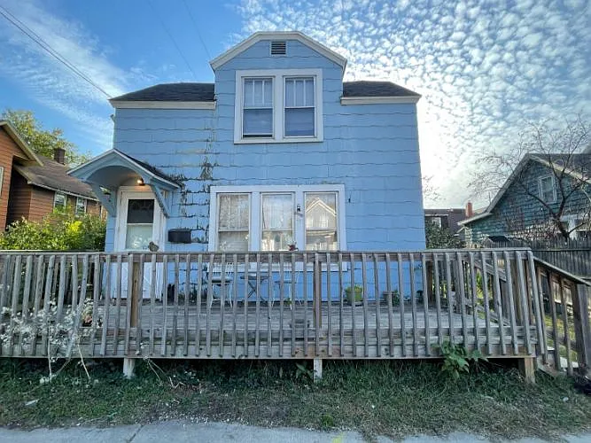 1007 Spring St photo 1